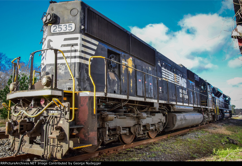 NS 2535 / close-up